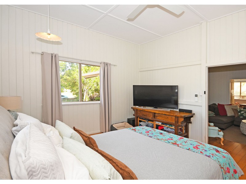 92 Bideford Street, Torquay QLD 4655