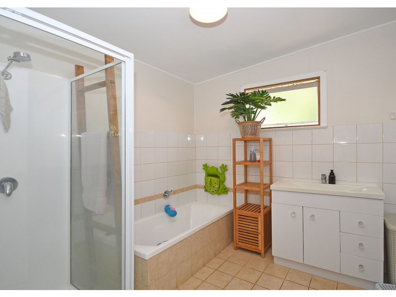 92 Bideford Street, Torquay QLD 4655