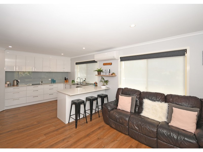 65 Jacobsen Outlook, Urraween QLD 4655