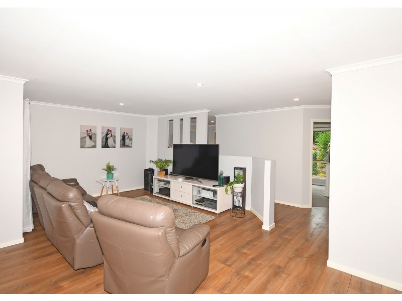 65 Jacobsen Outlook, Urraween QLD 4655