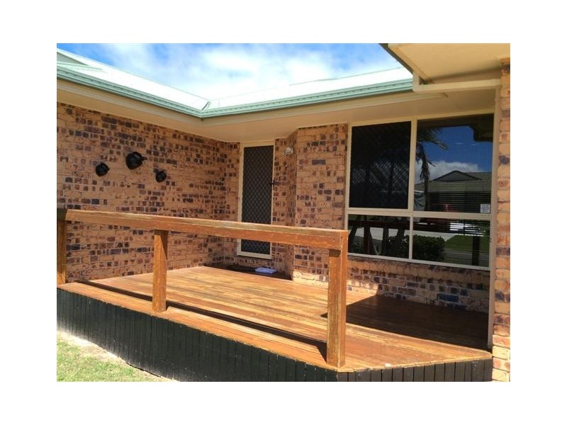 9 Faraday Court, Urraween QLD 4655