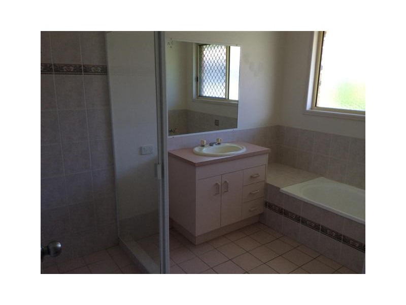 9 Faraday Court, Urraween QLD 4655