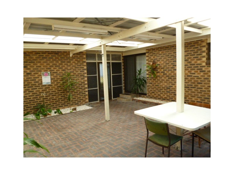 15  Corser Street, Point Vernon QLD 4655
