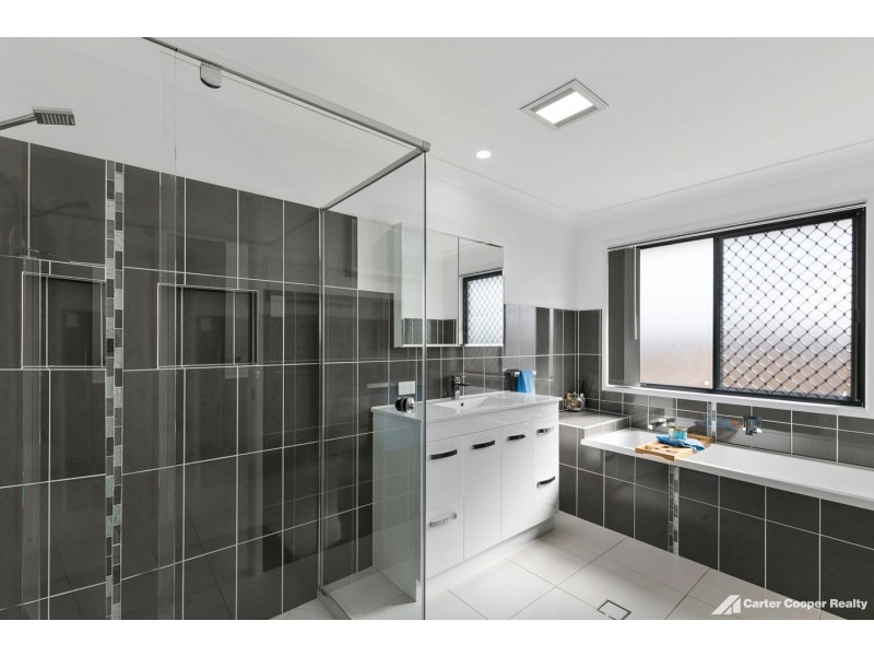 3 Lachlan Court, Kawungan QLD 4655