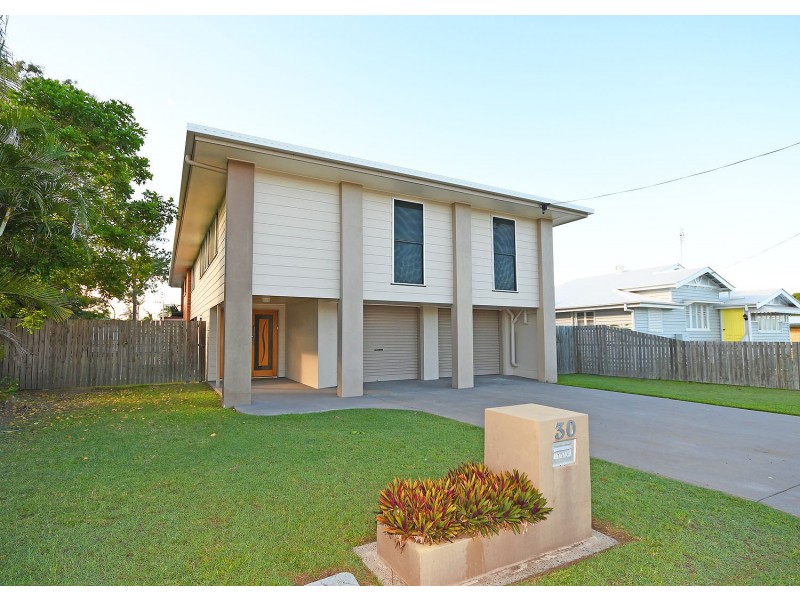 30 Pulgul Street, Urangan QLD 4655