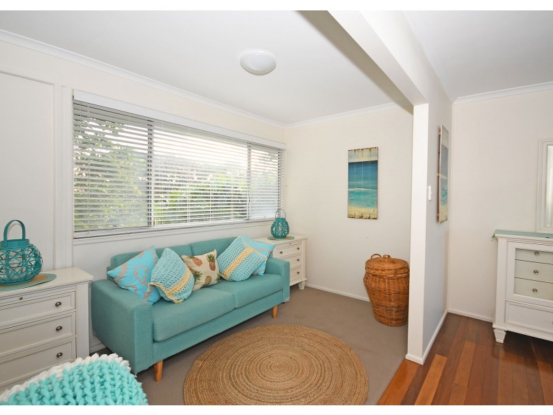 30 Pulgul Street, Urangan QLD 4655