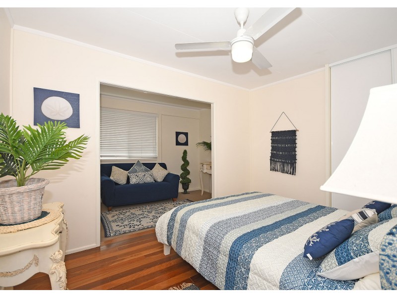 30 Pulgul Street, Urangan QLD 4655