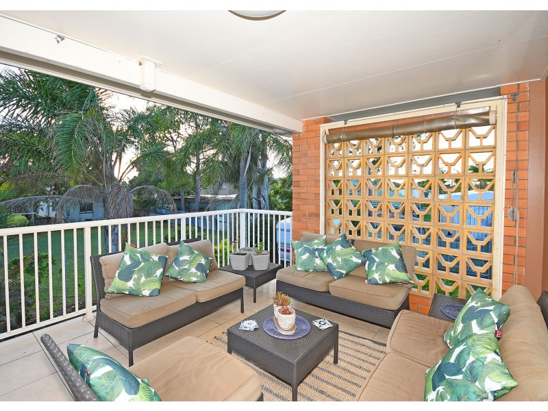 30 Pulgul Street, Urangan QLD 4655