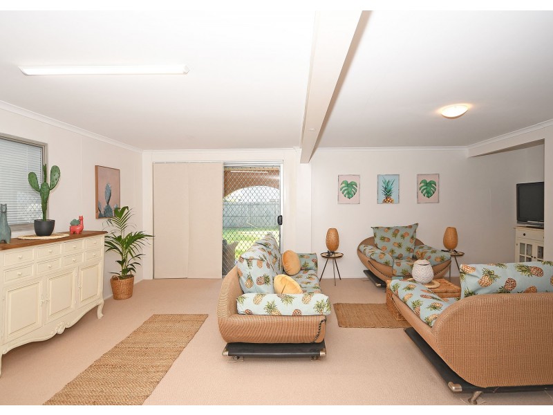 30 Pulgul Street, Urangan QLD 4655