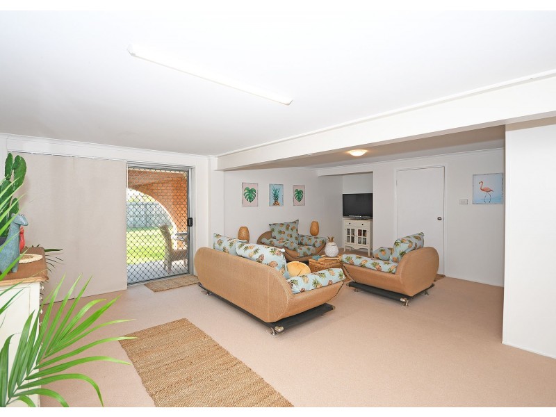 30 Pulgul Street, Urangan QLD 4655