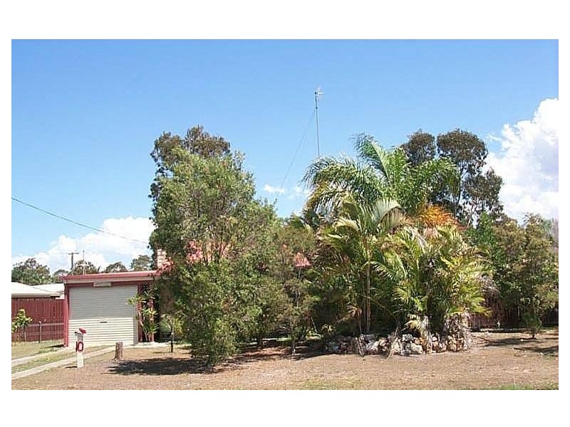 10 Owen Crescent, Urangan QLD 4655