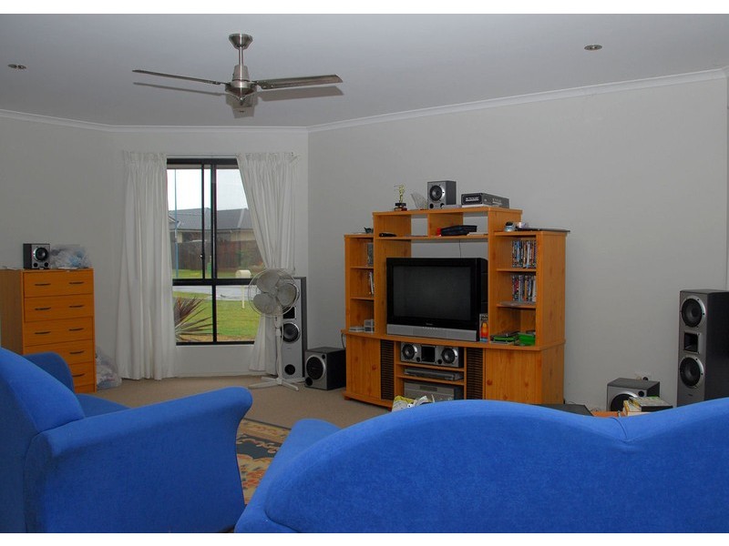 11 Cromdale Cct, Kawungan QLD 4655