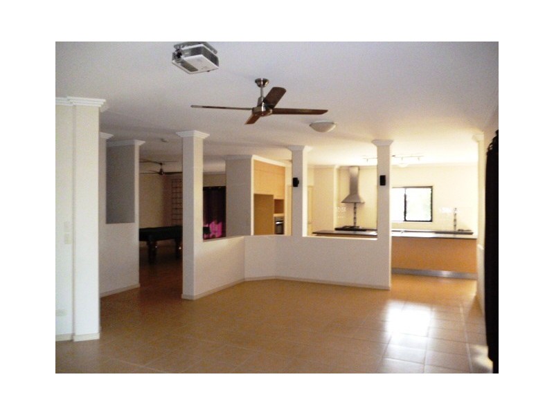 69A Helsham Street, Point Vernon QLD 4655