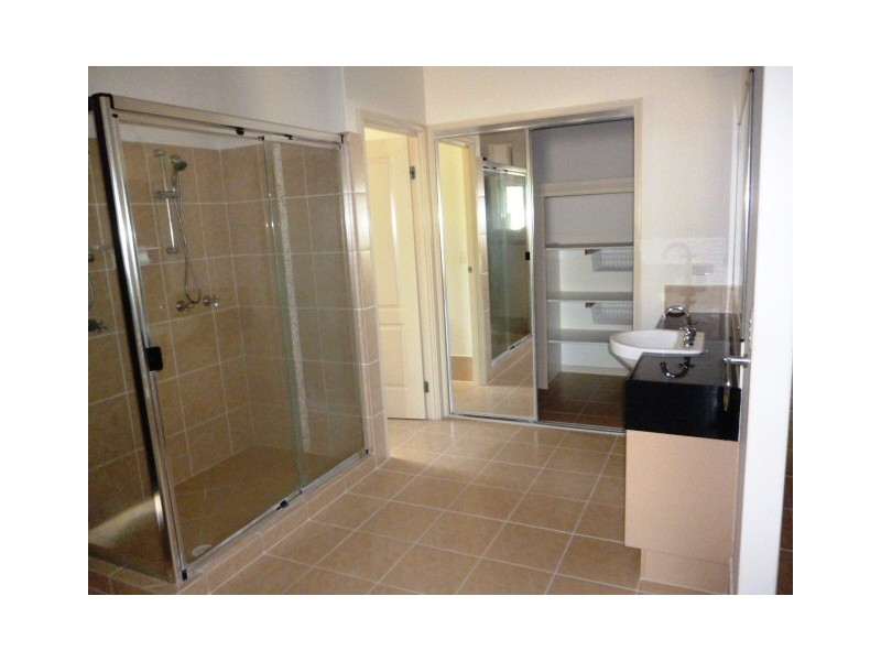 69A Helsham Street, Point Vernon QLD 4655