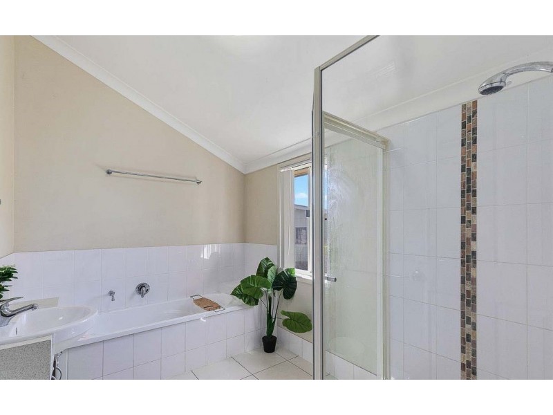43 Madsen Road, Urraween QLD 4655
