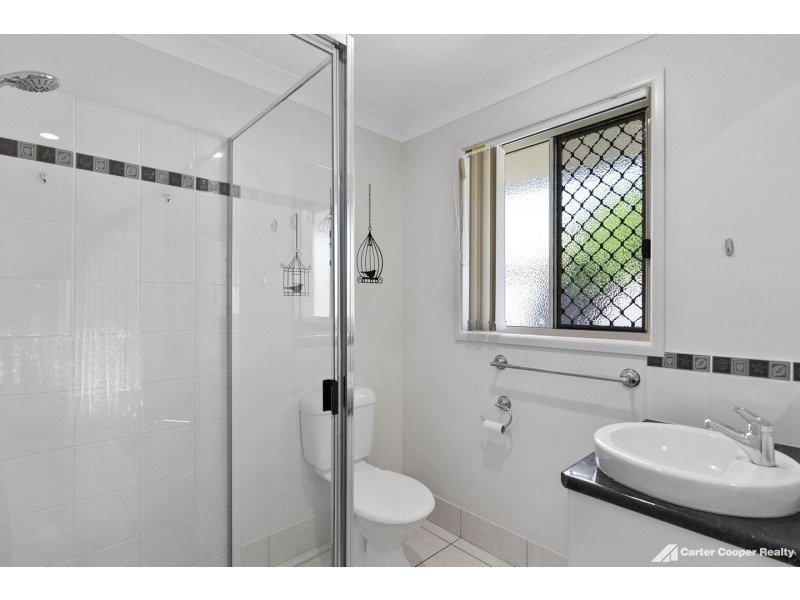 2/207 Pulgul St, Urangan QLD 4655