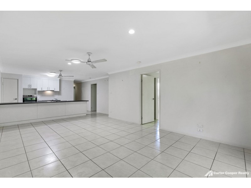 2/207 Pulgul St, Urangan QLD 4655