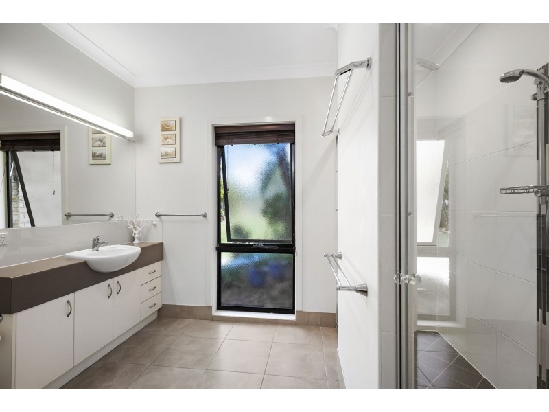 19 Amstal Avenue, Wondunna QLD 4655