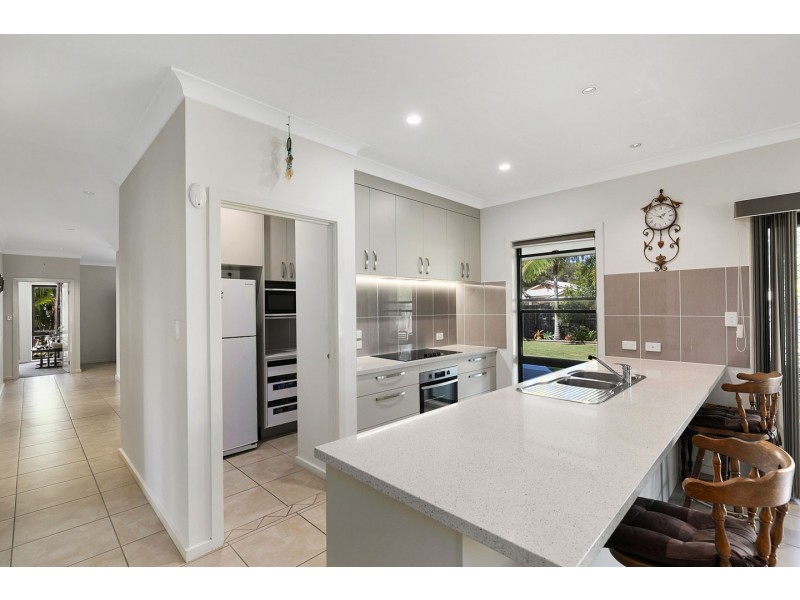19 Amstal Avenue, Wondunna QLD 4655