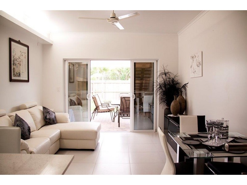 11 1 Hythe Street, Pialba QLD 4655