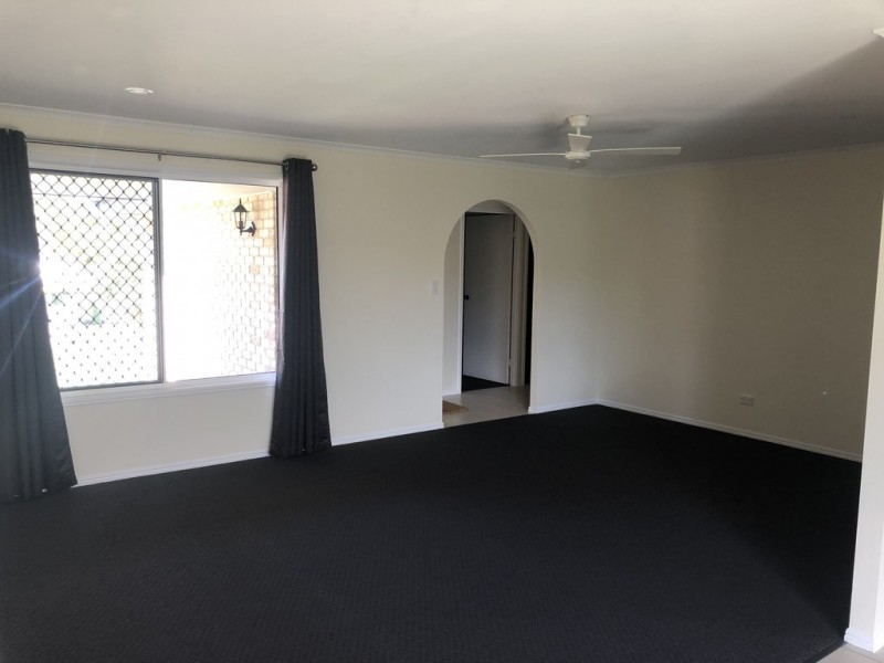 24 Sharyn Crt, Point Vernon QLD 4655