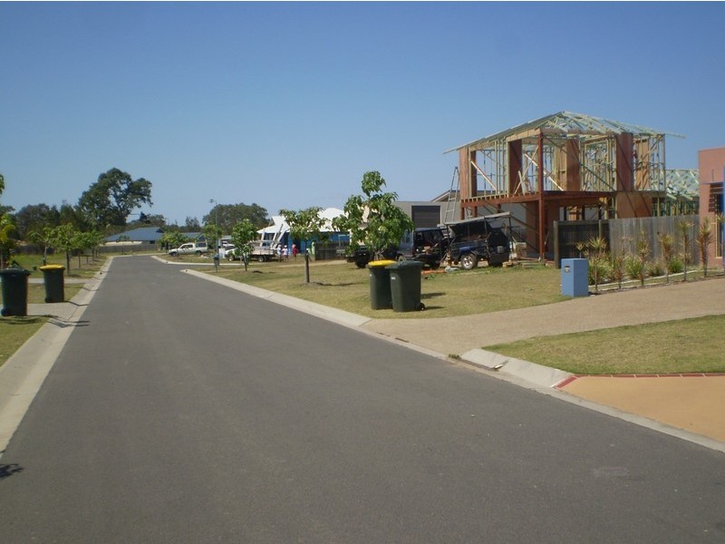 20 Fraser Waters Parade, Toogoom QLD 4655