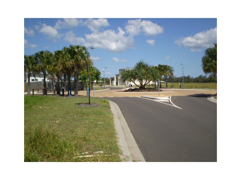 20 Fraser Waters Parade, Toogoom QLD 4655