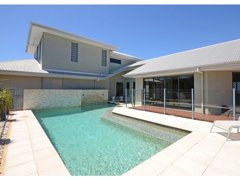 5  Fraser Outlook Court, Kawungan QLD 4655