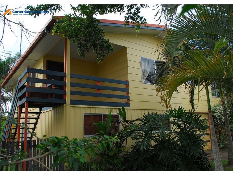 71 Lauren Street, Urangan QLD 4655