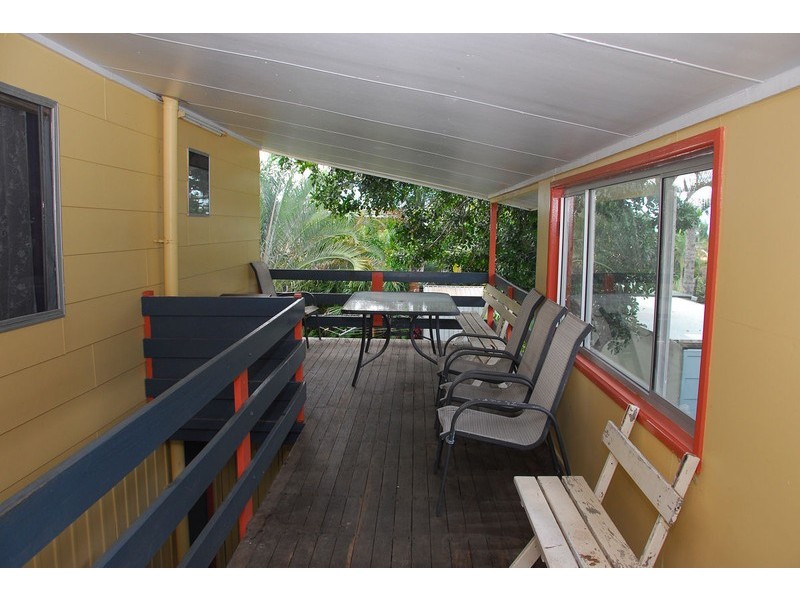 71 Lauren Street, Urangan QLD 4655