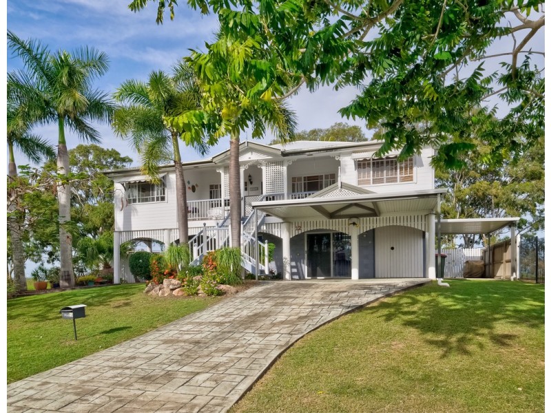 12 Foreshore Drive, Urangan QLD 4655