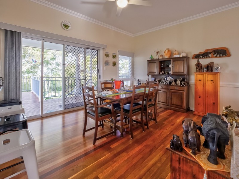 12 Foreshore Drive, Urangan QLD 4655