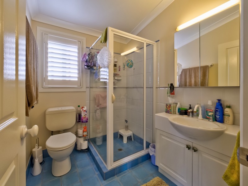 12 Foreshore Drive, Urangan QLD 4655