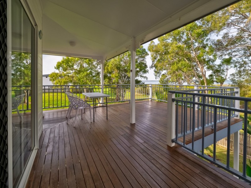 12 Foreshore Drive, Urangan QLD 4655