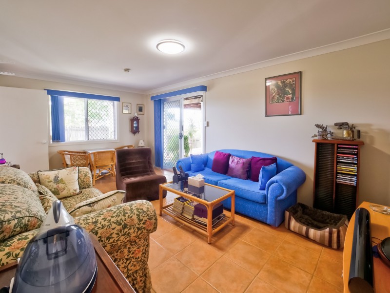 12 Foreshore Drive, Urangan QLD 4655