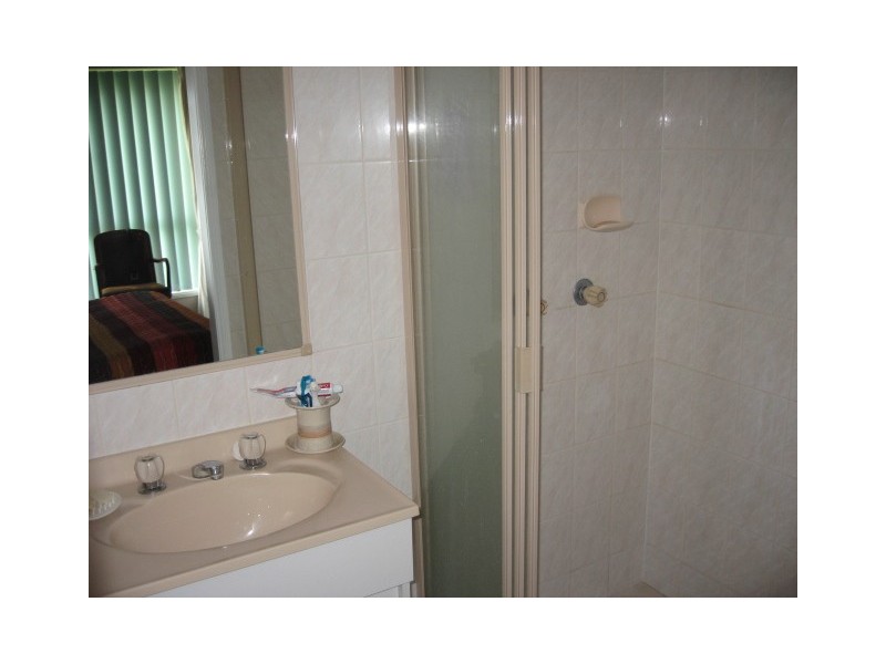 25 Merlin Dve, Urangan QLD 4655