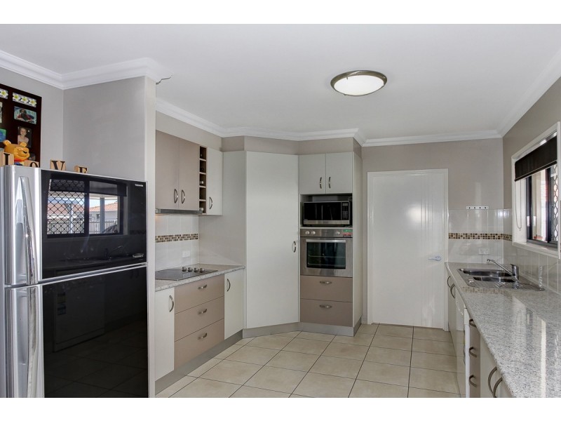 4 Fishburn Way, Eli Waters QLD 4655