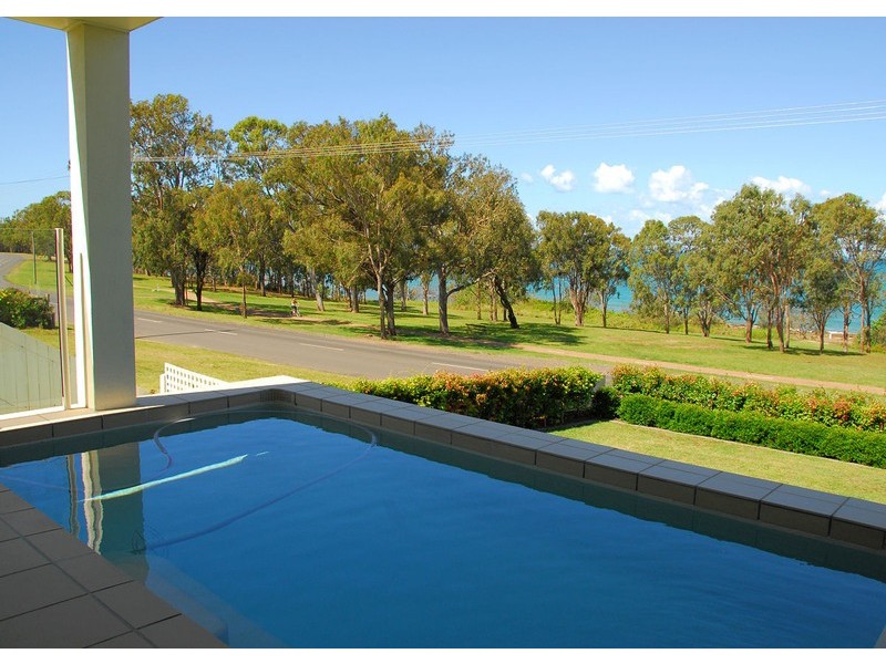 140 Esplanade, Point Vernon QLD 4655