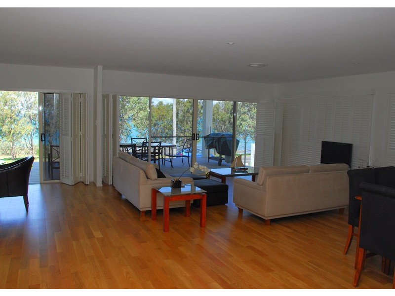 140 Esplanade, Point Vernon QLD 4655