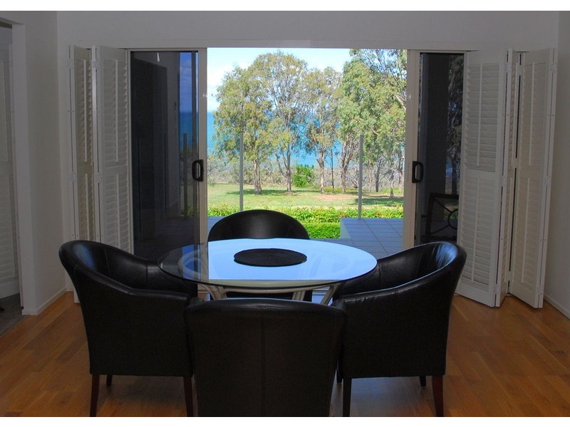 140 Esplanade, Point Vernon QLD 4655