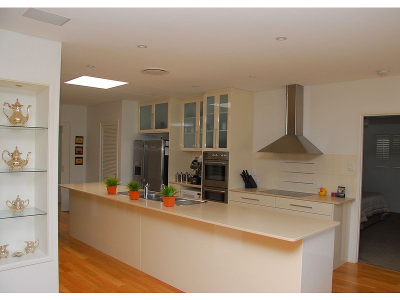 140 Esplanade, Point Vernon QLD 4655