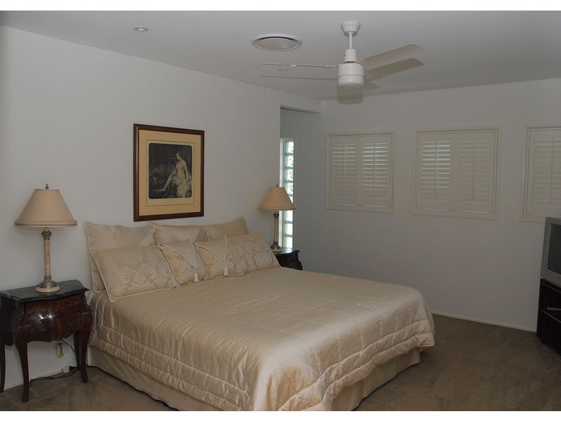 140 Esplanade, Point Vernon QLD 4655