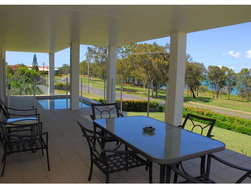 140 Esplanade, Point Vernon QLD 4655