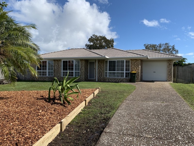 8 Fiona Court, Urangan QLD 4655