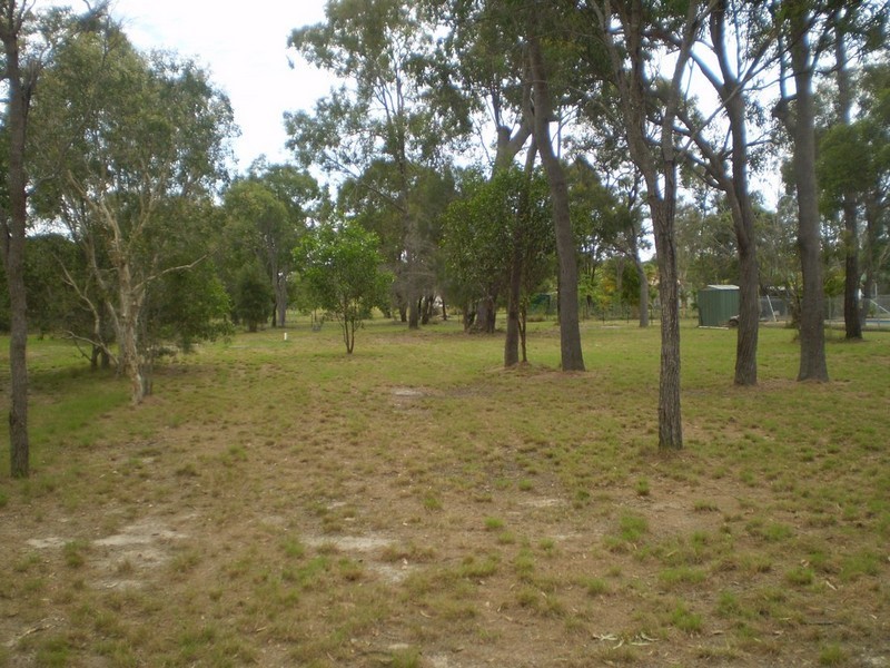 43 Ladbroke Cres, Urangan QLD 4655