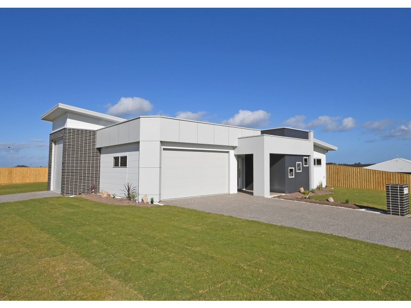 4 Peppermint Circuit, Nikenbah QLD 4655