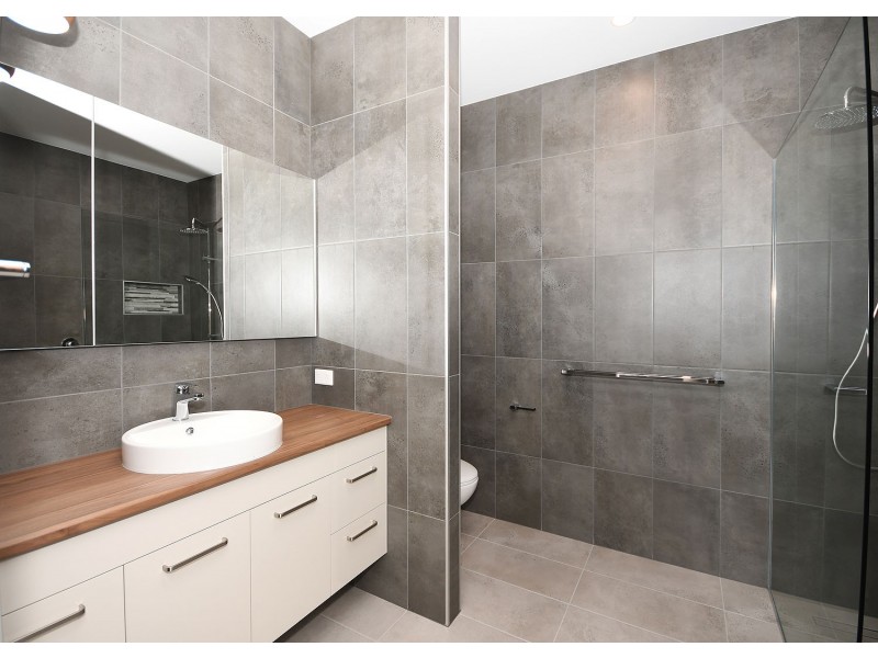 4 Peppermint Circuit, Nikenbah QLD 4655