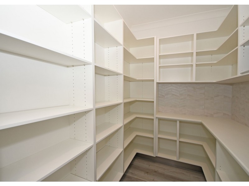 4 Peppermint Circuit, Nikenbah QLD 4655