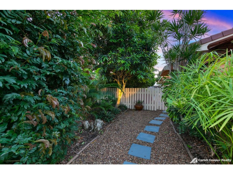 10 Meledie Avenue, Kawungan QLD 4655
