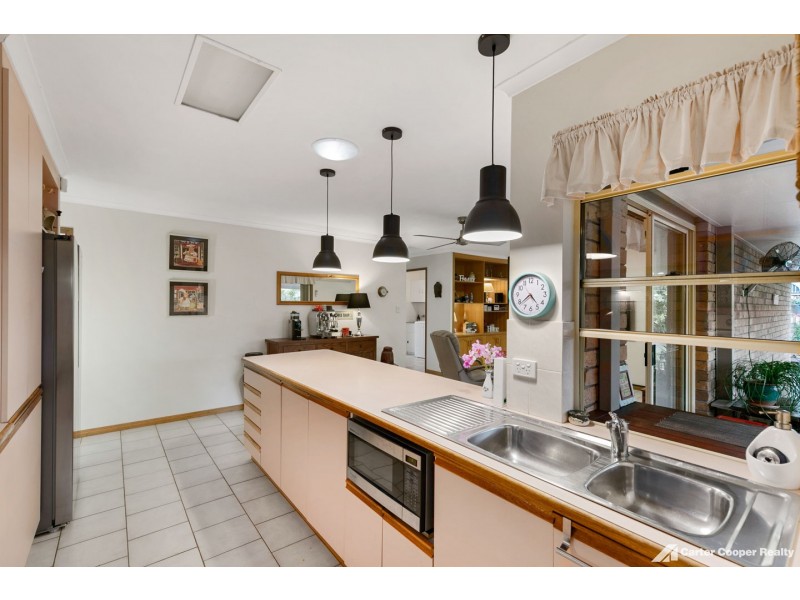 10 Meledie Avenue, Kawungan QLD 4655